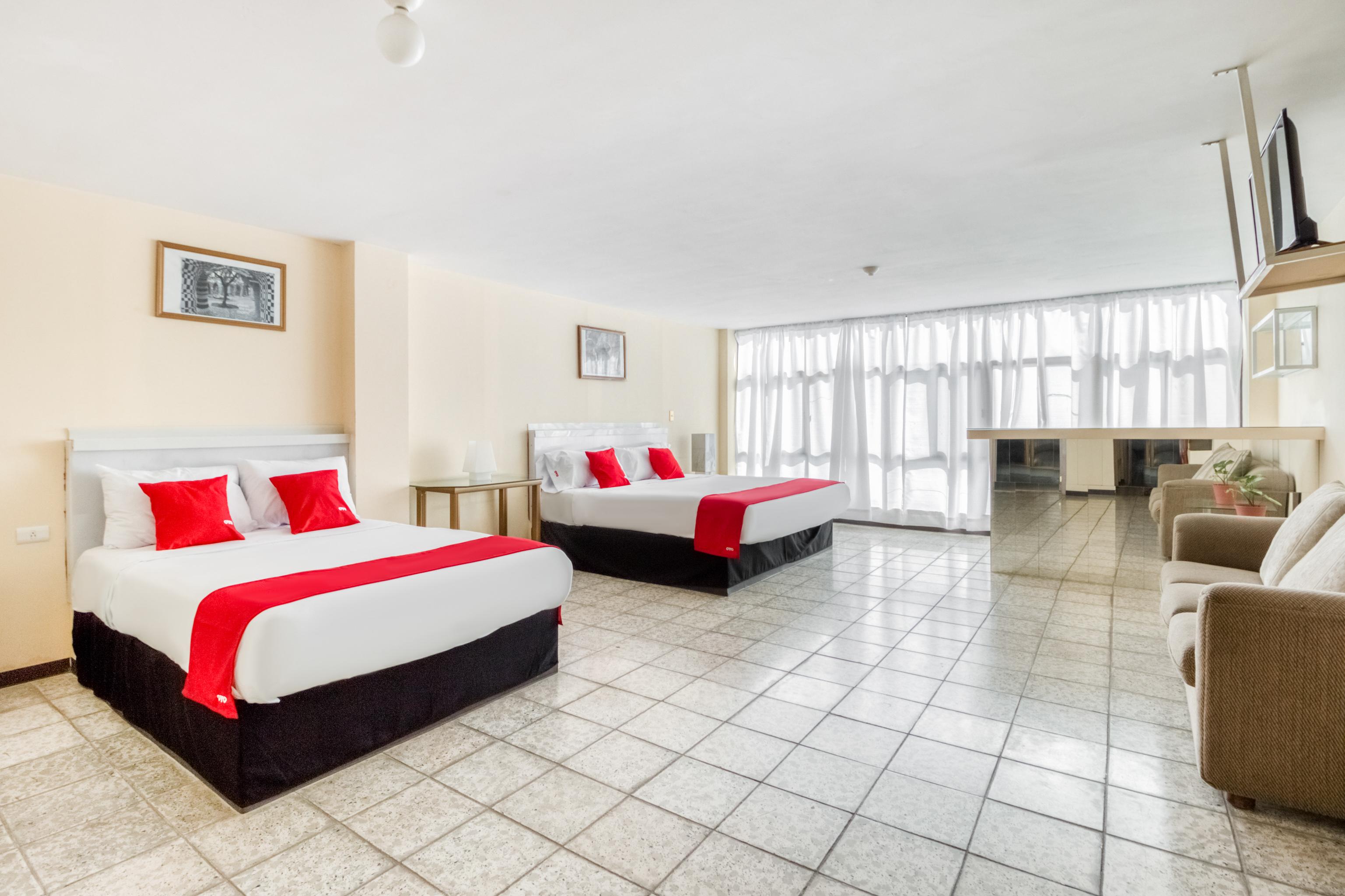 OYO Hotel Del Llanito, Aguascalientes Esterno foto